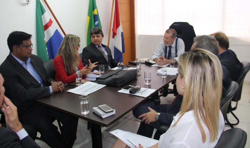 Desembargador recebeu a delegada Luci M�nica e o coronel Marcos Santos na sede da Corregedoria