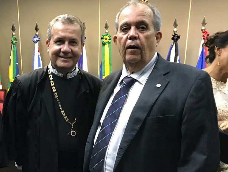 Desembargador Celyrio Adamastor Accioly com novo presidente do TJSE, Cezrio Siqueira Neto