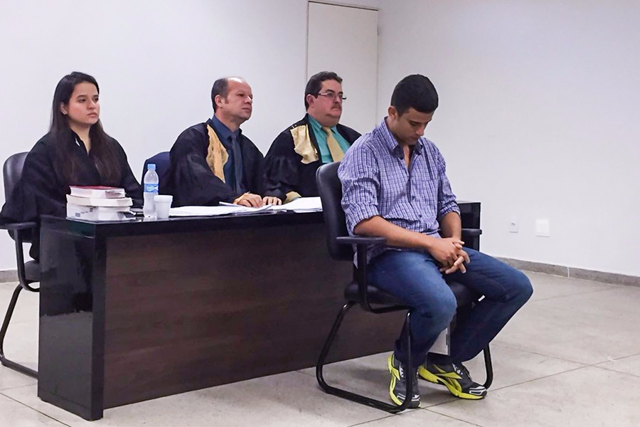 R�u Juarez Ten�rio da Silva est� sendo julgado no F�rum de Marechal Deodoro.