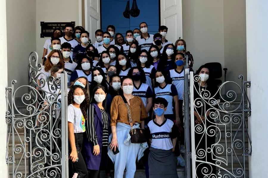 Estudantes durante visita ao CCM, nesta quarta-feira (8). 
