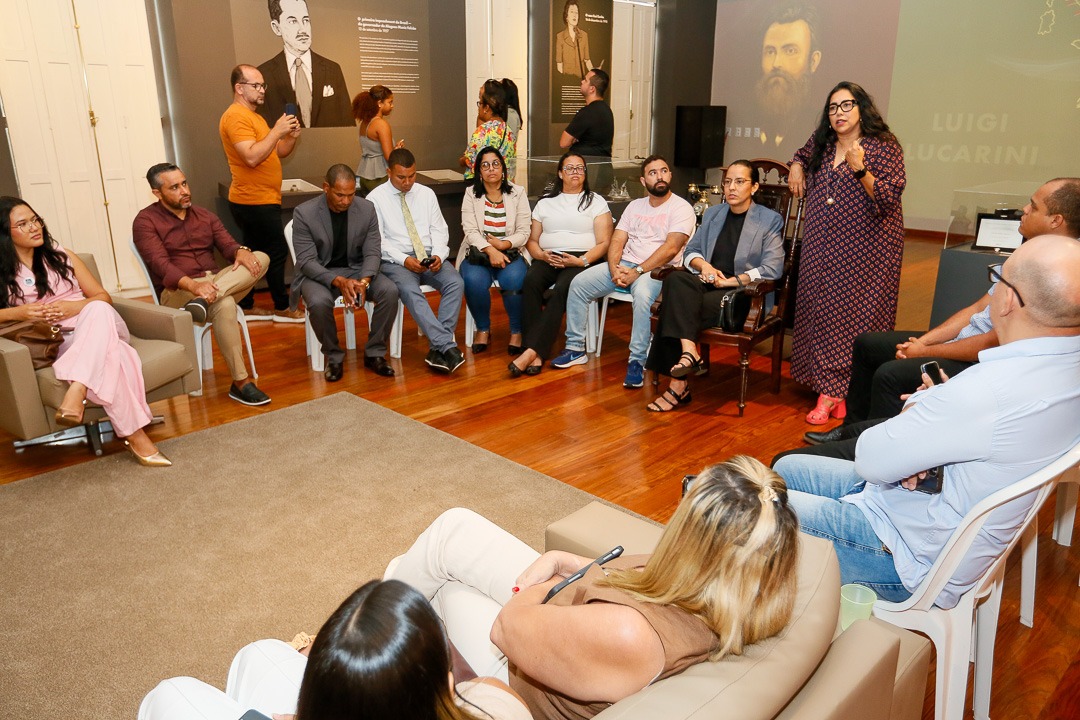 Esudantes tiveram aula dentro do museu do Judiciário alagoano.