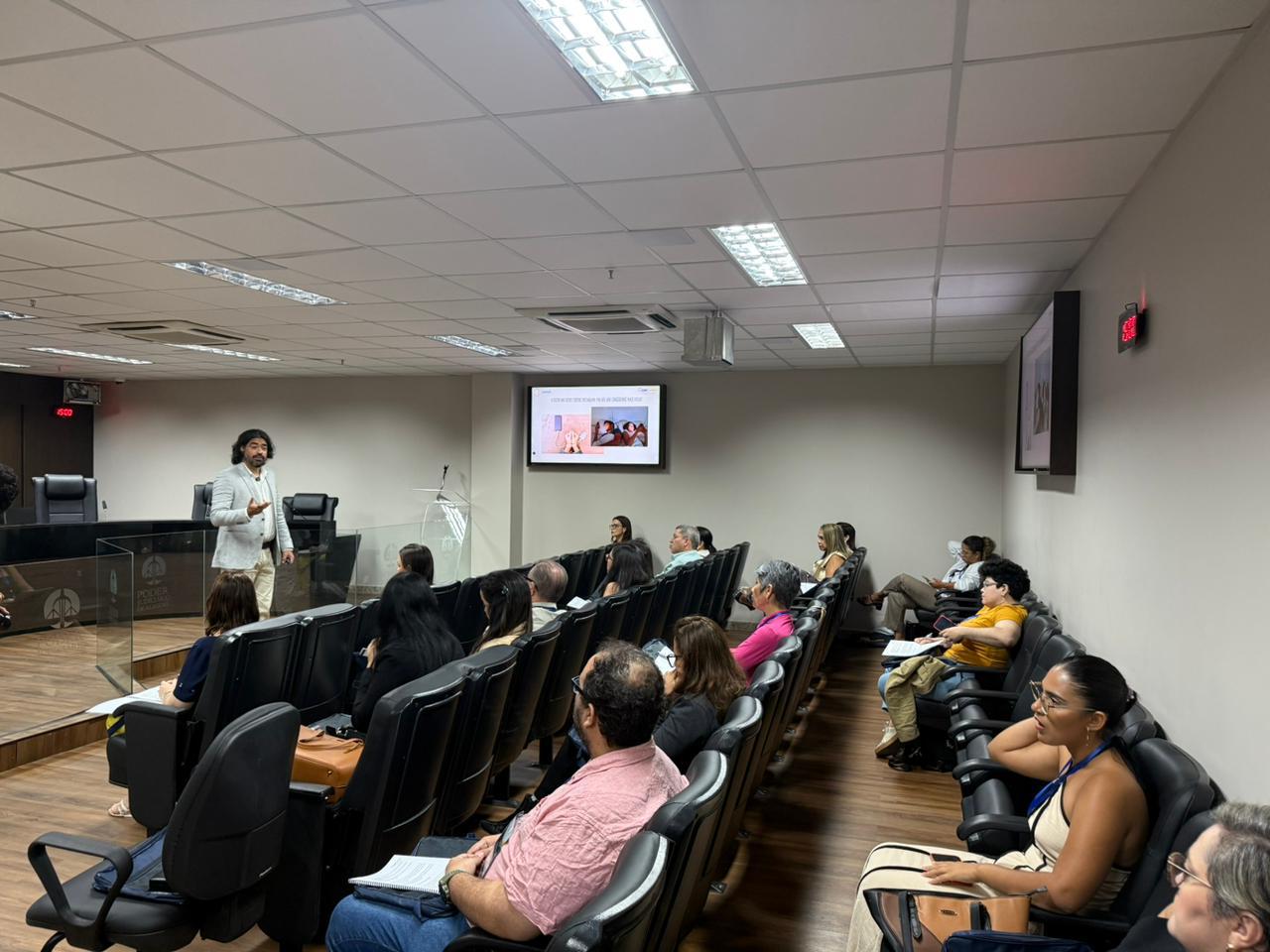 Formação alia práticas de desenvolvimento humano à saúde emocional dos participantes.