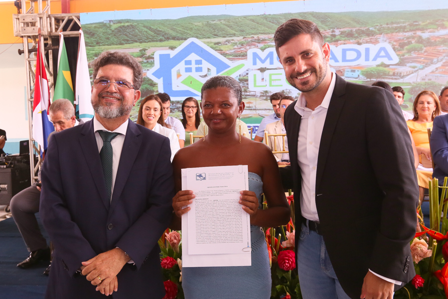 TJAL entrega cerca de 30 títulos de propriedade a famílias em Belo Monte