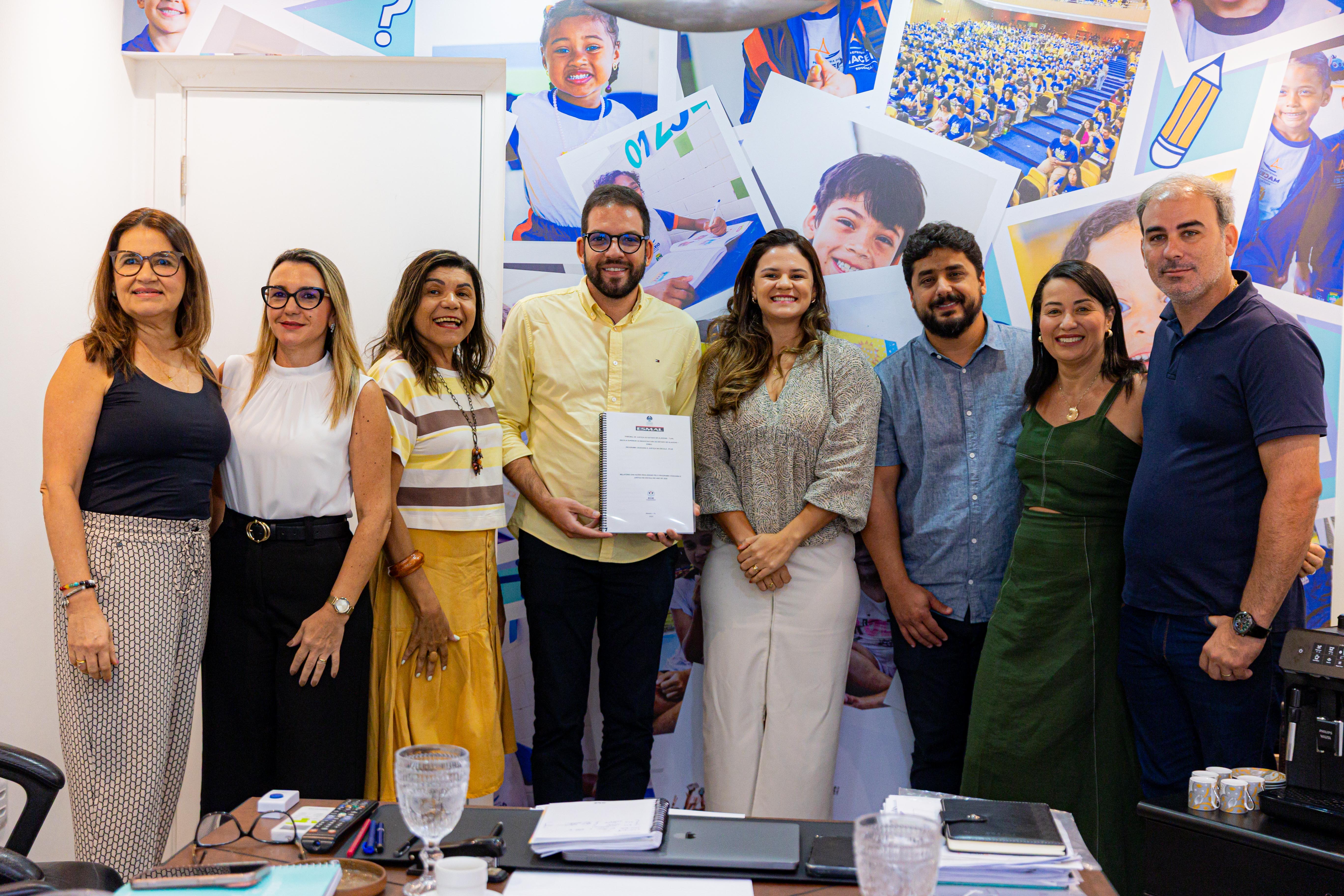 Reunião com a Secretaria Municipal de Educação discute planejamento e aprimoramento das ações para 2026