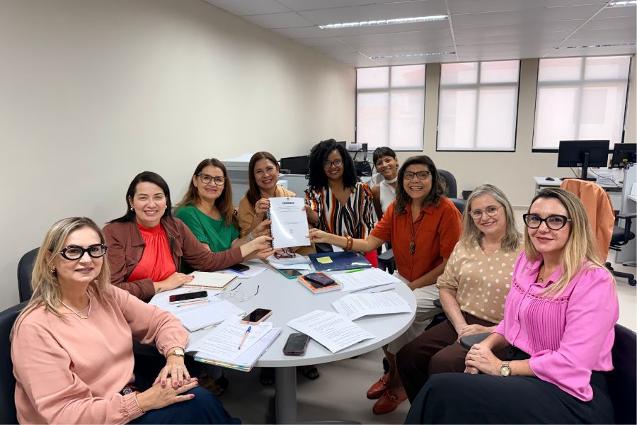 Representantes do PCJE e da Semed alinharam o calendário de atividades para 2026, na sede da Esmal.