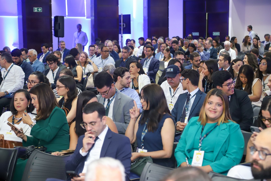 Esmal atualiza servidores e juízes sobre Direito Tributário