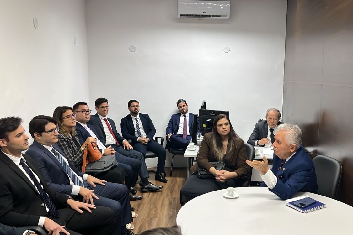 Ouvidor do TJAL, desembargador Paulo Zacarias, convidou a turma dos novos magistrados para  conhecer o órgão.