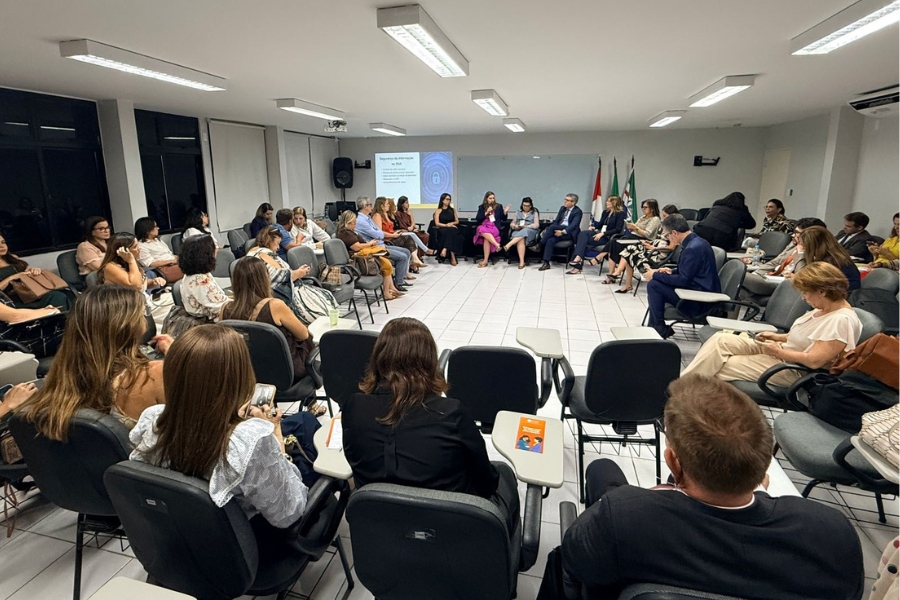 Mais de 70 magistrados, técnicos e gestores debateram, com o CNJ,   os avanços e os desafios da política nacional adoção.