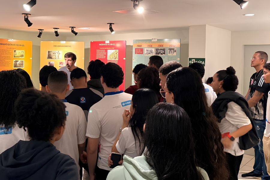 Cerca de 30 estudante visitaram o  Memorial Pontes de Miranda, nesta terça-feira (2)