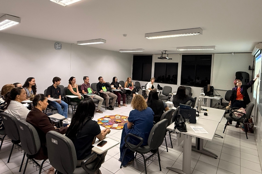 Participantes vivenciam simulações em grupo na perspectiva restaurativa.