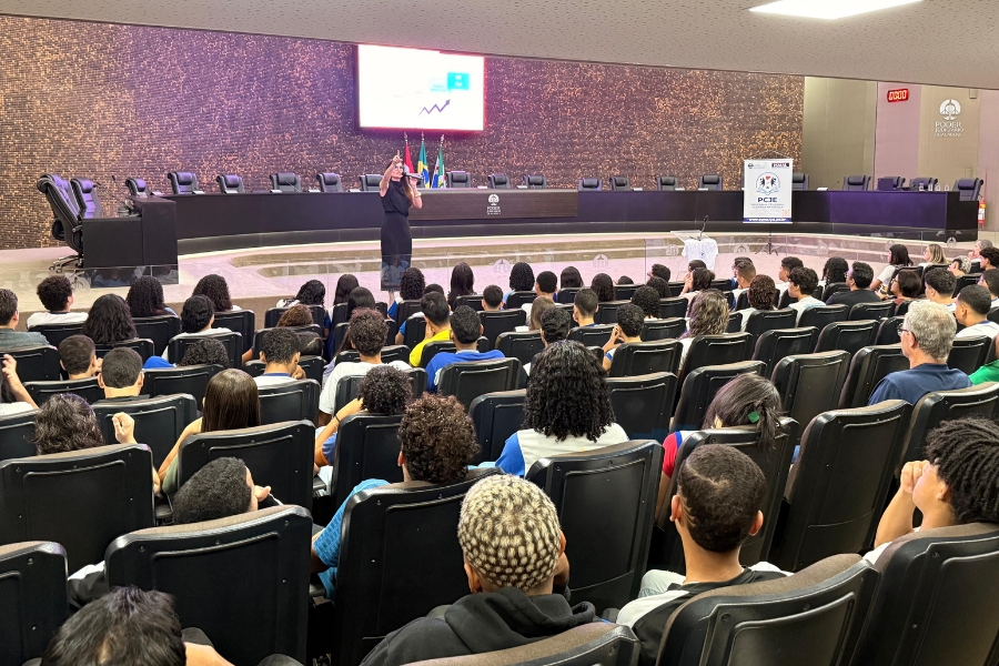 TJAL discute diversidade de gênero com alunos de seis escolas de Maceió