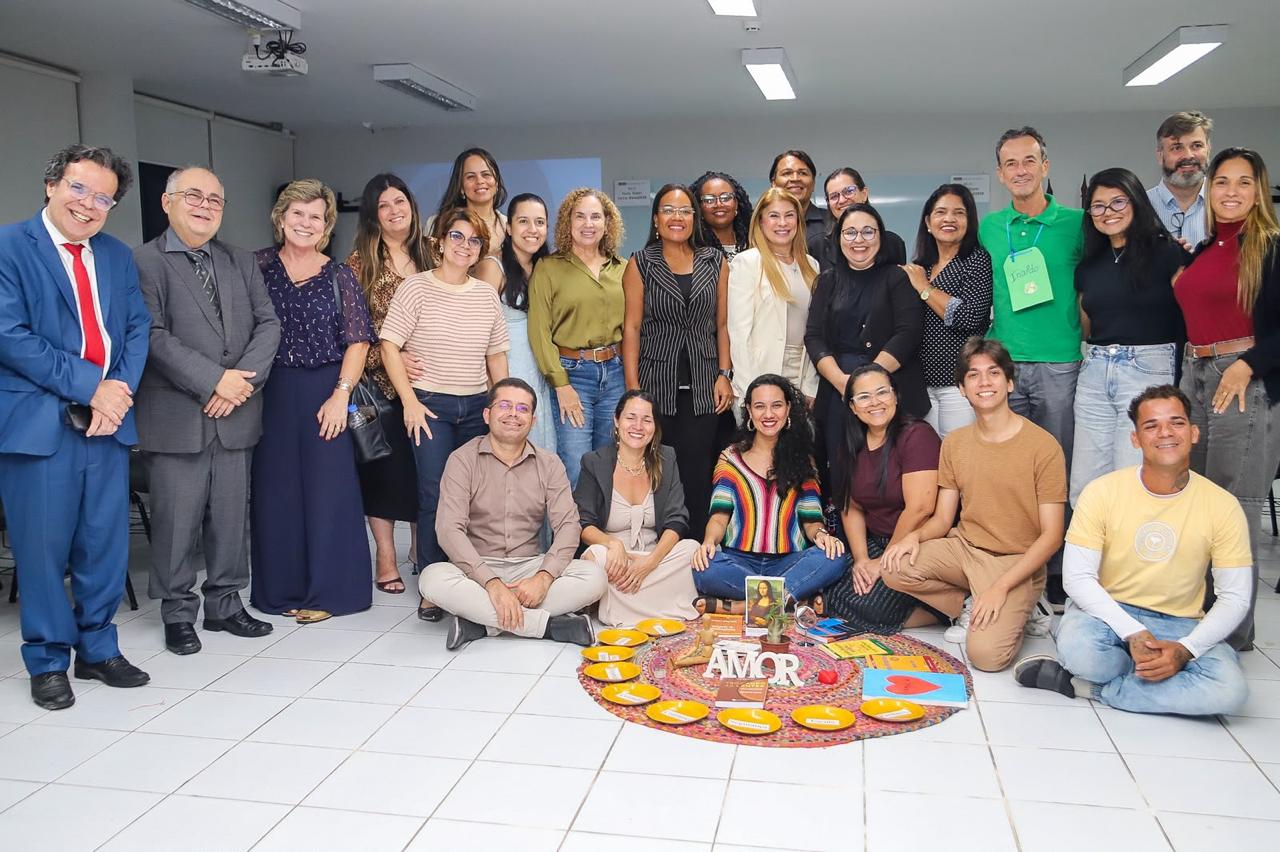 Participantes escutaram os depoimentos de dois reenducandos que passaram pela Justiça Restaurativa.