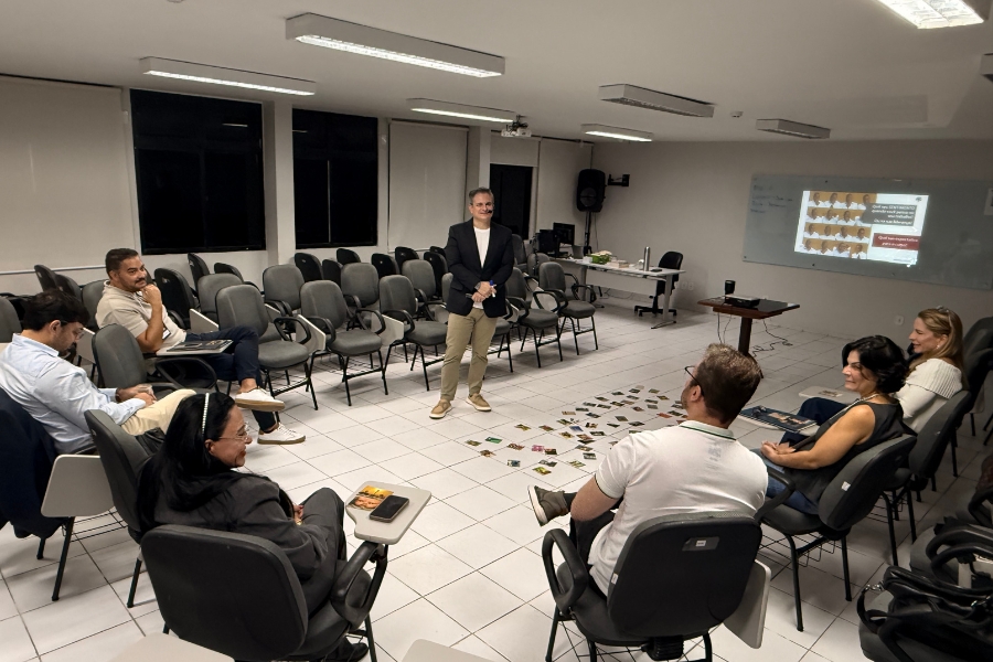 Magistrados do TJAL participam de curso da Esmal sobre liderança, gestão de pessoas e eficiência no Judiciário.