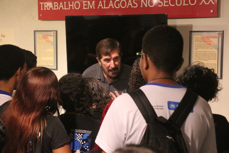 Alunos do 9° anos visitam o Memorial Pontes de Miranda.