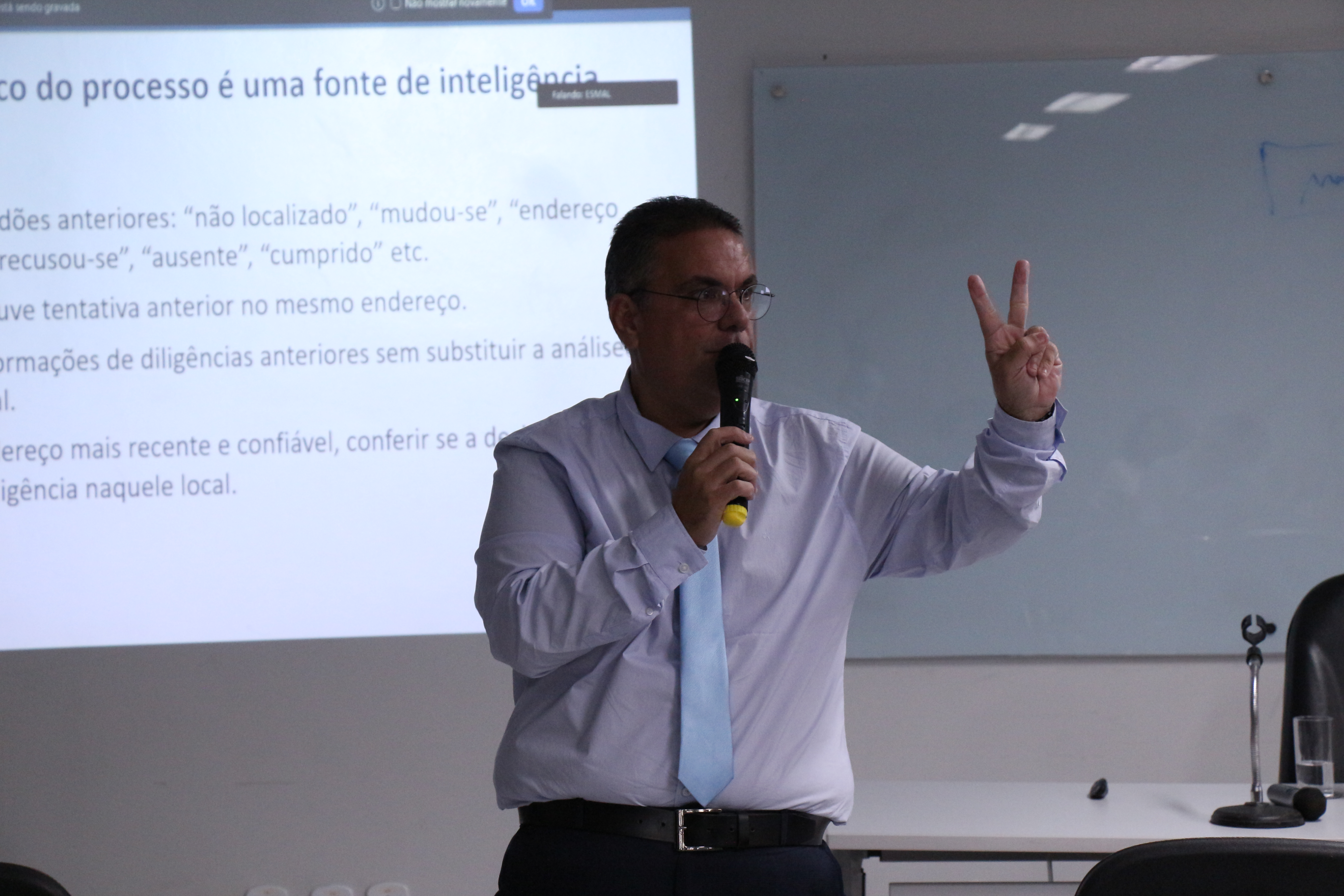 Oficial de justiça do TJAL, Gustavo Macêdo.