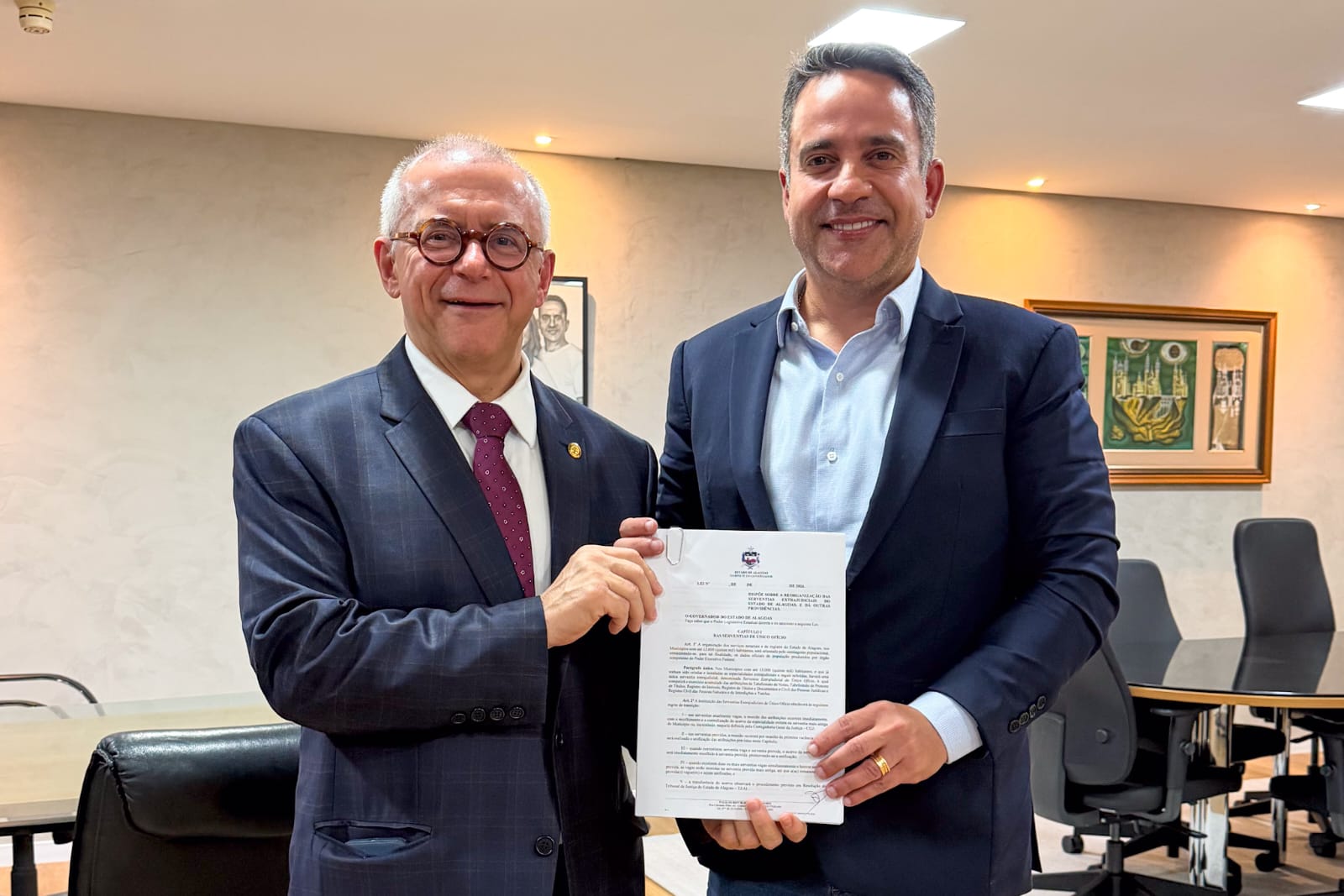 Governador sanciona lei que reorganiza cartórios de Alagoas